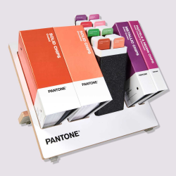 PANTONE REFERENCE LIBRARY GPC305B